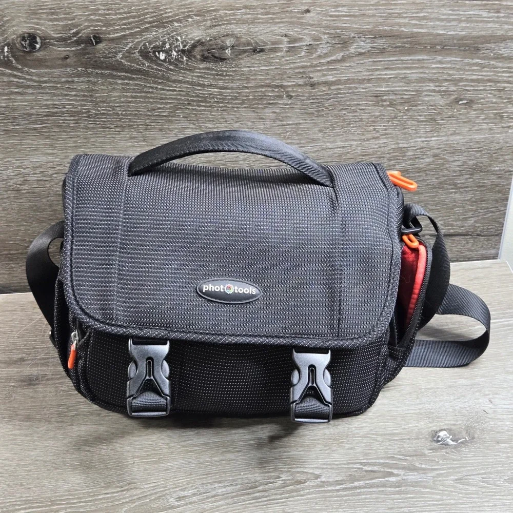 Nikon D200 DSLR Camera Body 2 DX Lenses Phototools Bag Bundle Tested